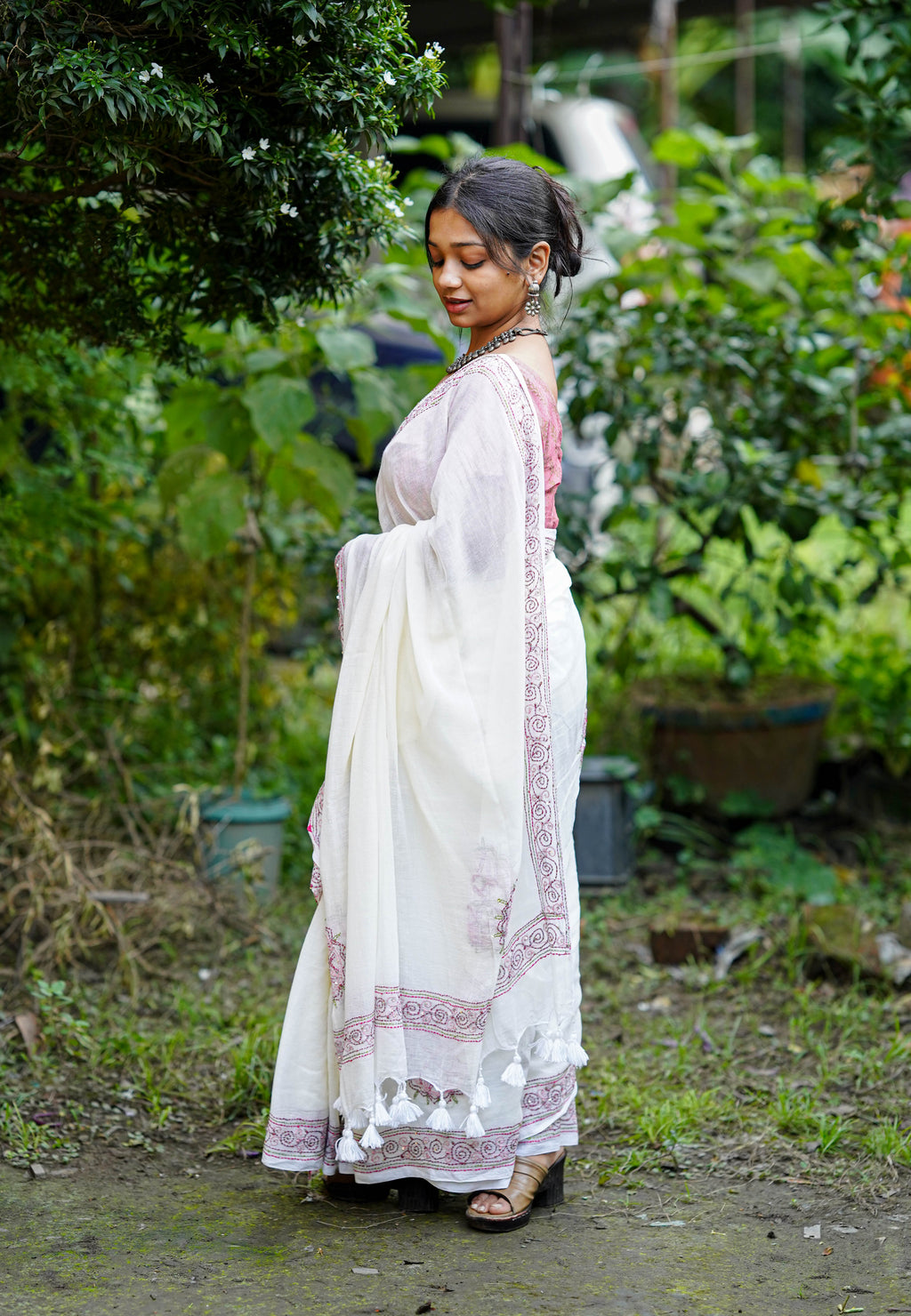 Ivory Gulabi Embroidered Saree